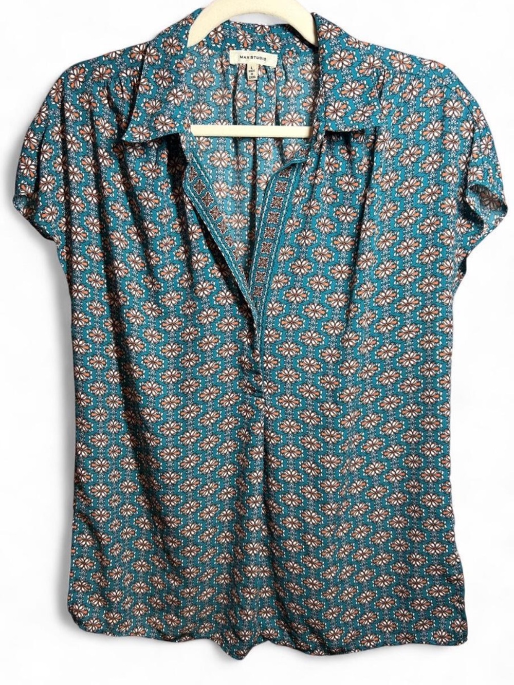 Max Studio teal geometric medallion print blouse, classic split collar, size L